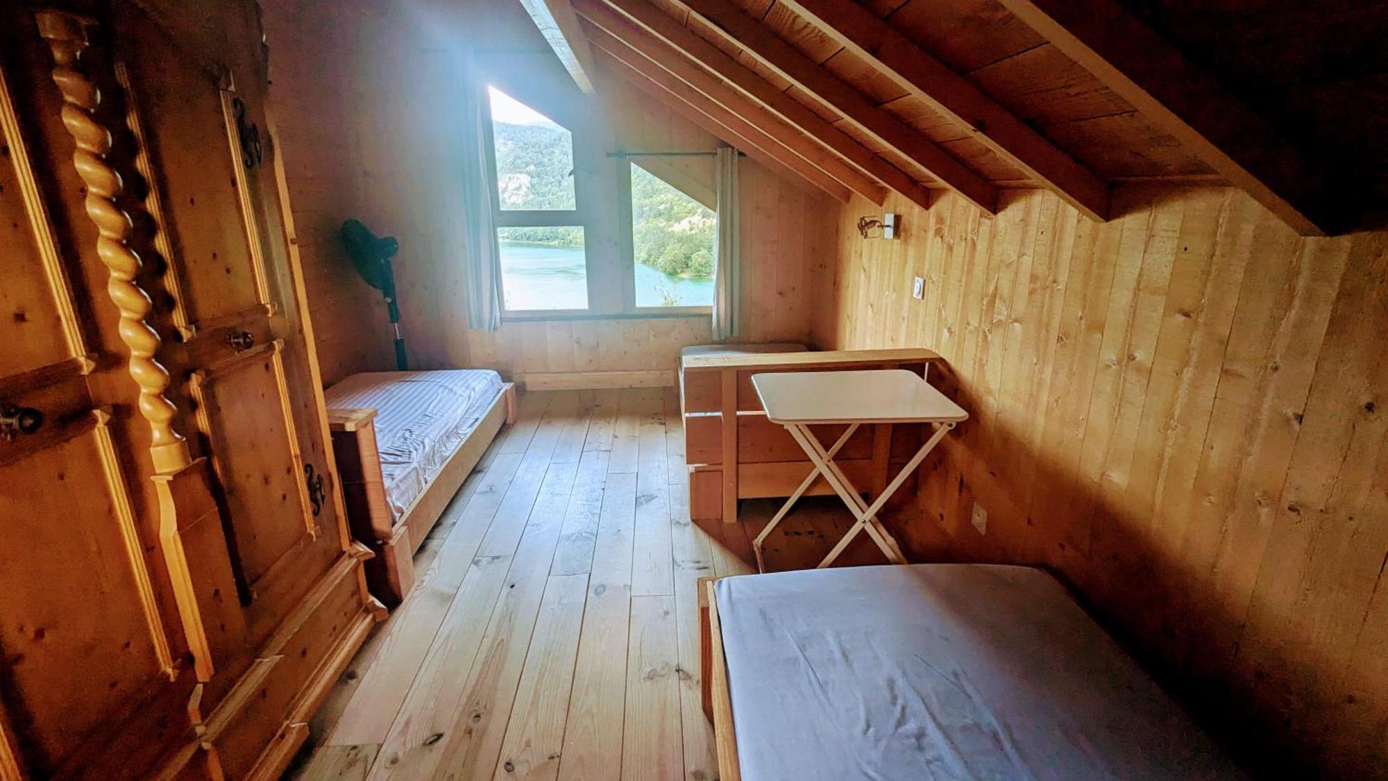 Cabanes Et Lodges Du Belvedere Serrieres-sur-Ain Εξωτερικό φωτογραφία