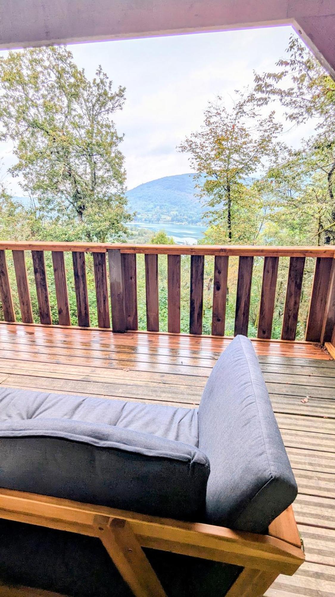 Cabanes Et Lodges Du Belvedere Serrieres-sur-Ain Εξωτερικό φωτογραφία