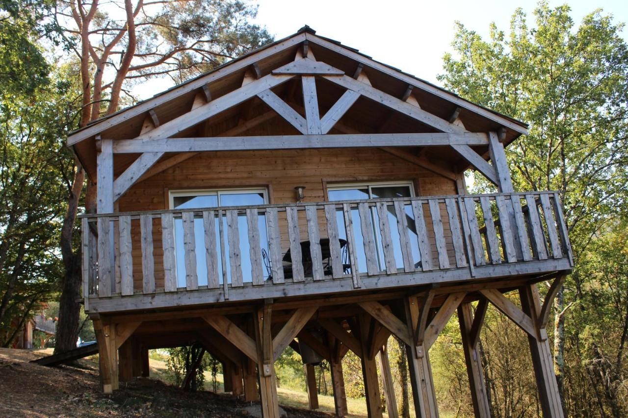 Cabanes Et Lodges Du Belvedere Serrieres-sur-Ain Εξωτερικό φωτογραφία